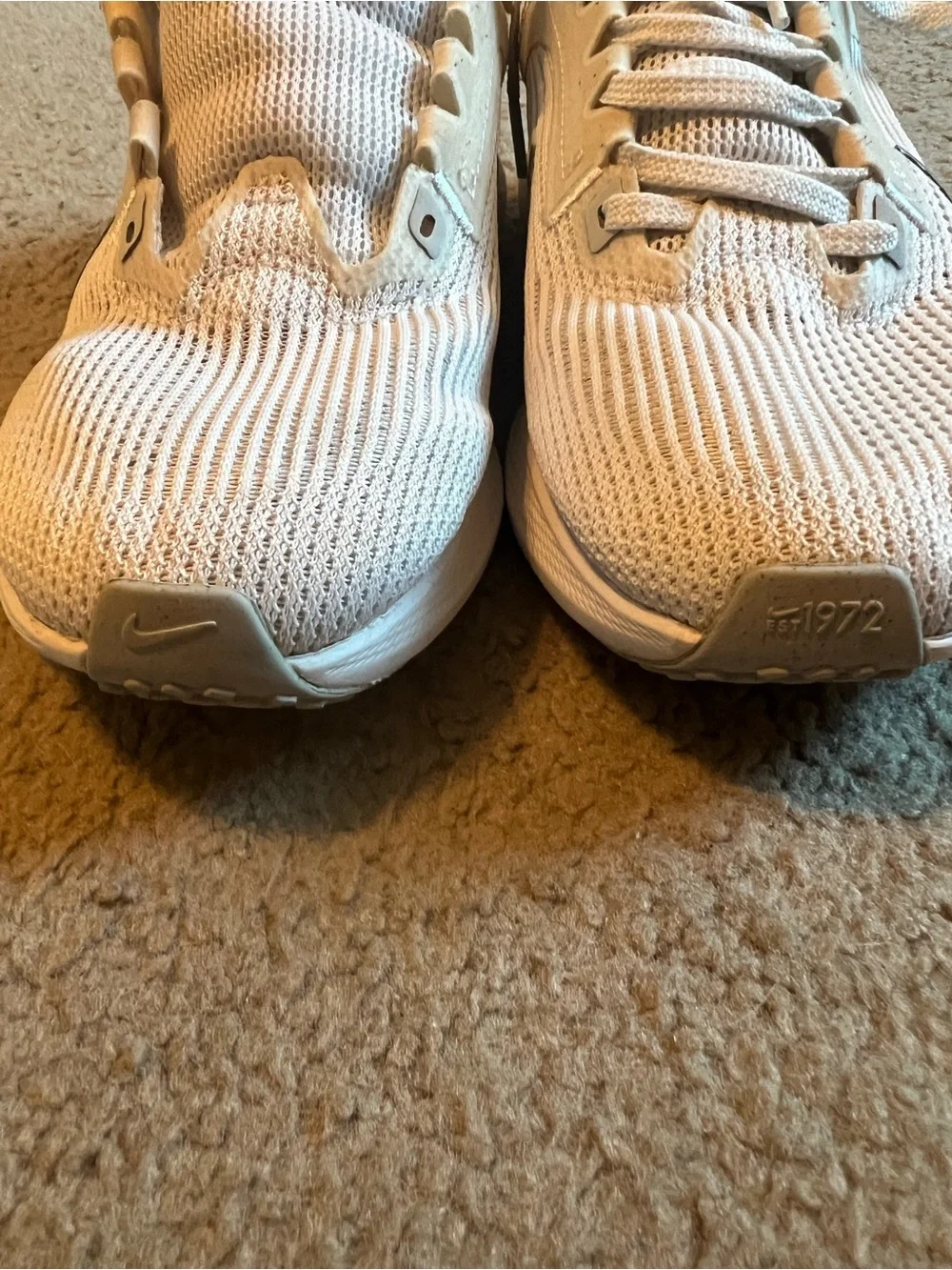 Nike Air Zoom Pegasus 40 Women’s Size 8 – White